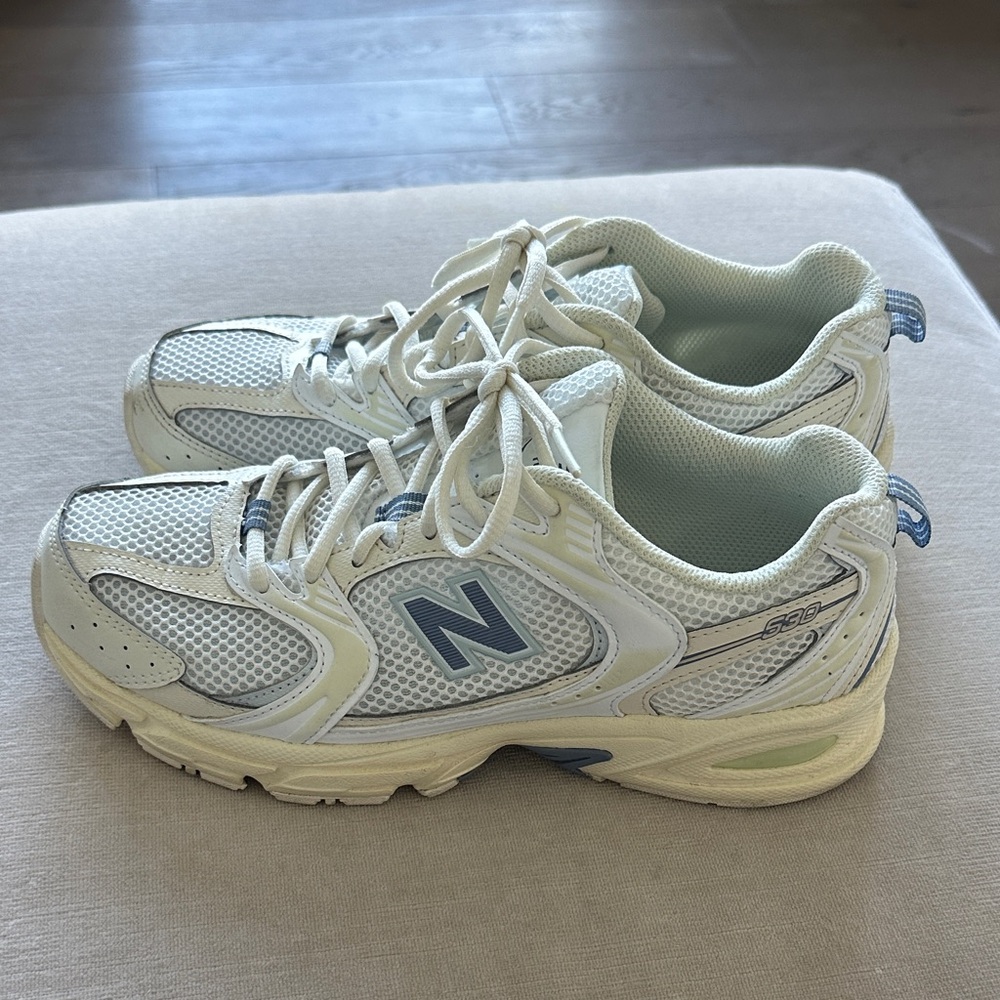 New Balance Cream and Light Blue Running Shoes model 530 Size 8